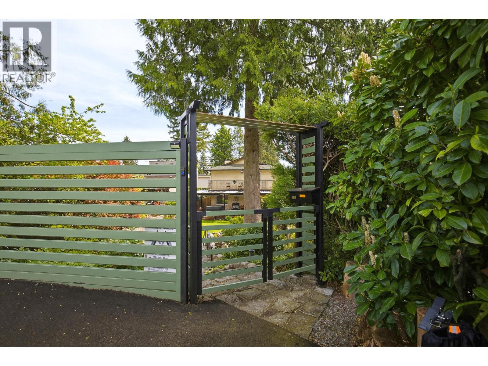 3358 Jervis Street, Port Coquitlam, British Columbia  V3B 4P3 - Photo 9 - R3118350