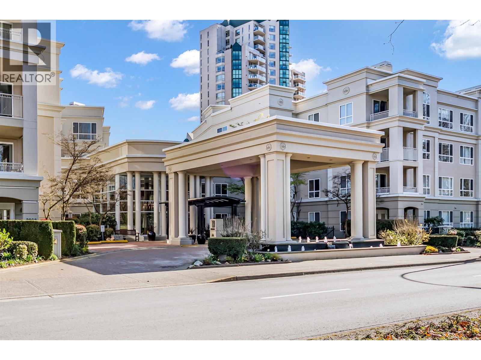 409 3098 Guildford Way, Coquitlam, British Columbia  V3B 7W8 - Photo 3 - R3110638
