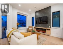 2 4557 PARKER STREET, Burnaby, British Columbia
