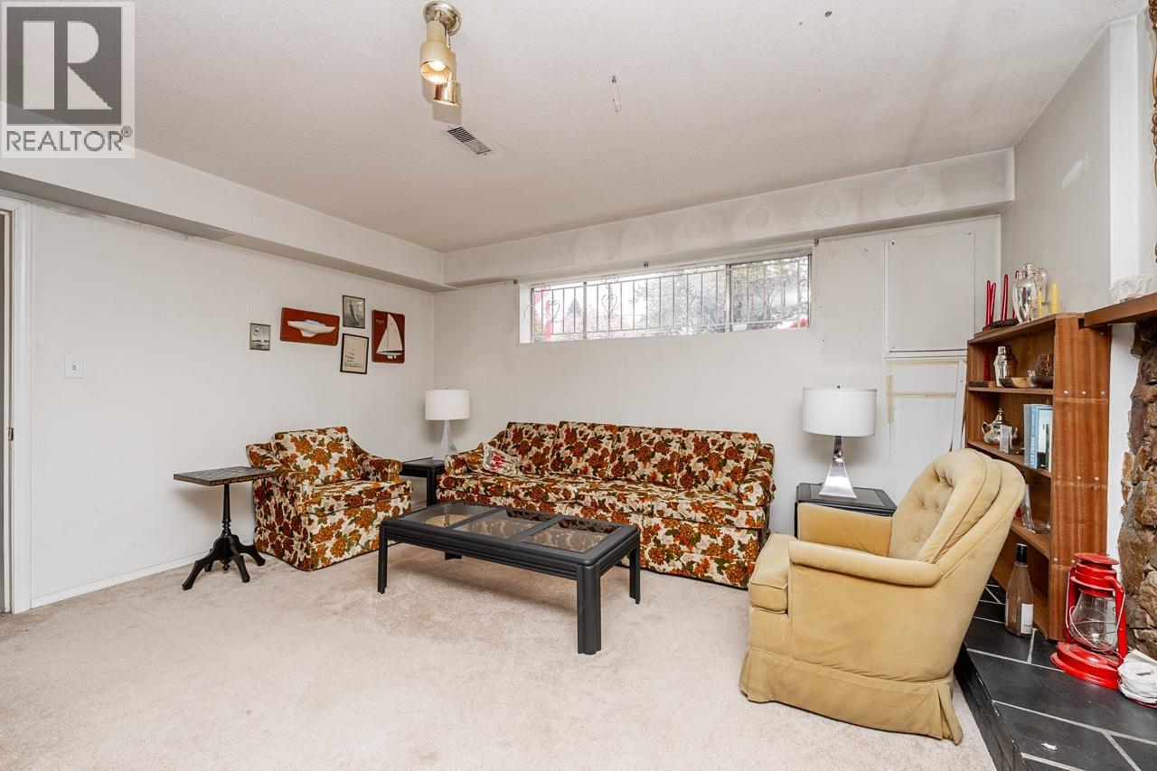7055 Kitchener Street, Burnaby, British Columbia  V5A 1K8 - Photo 21 - R3120063