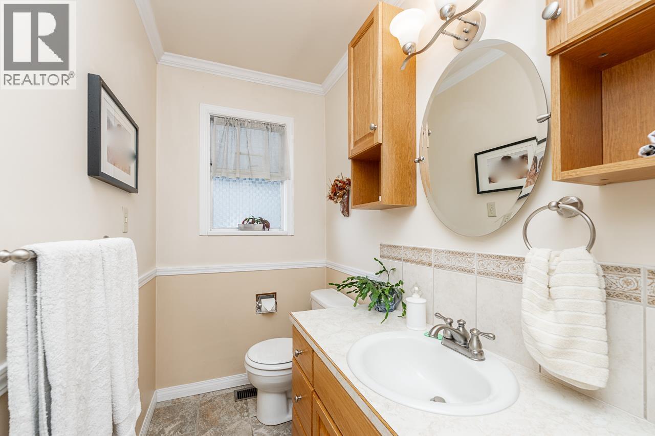 7055 Kitchener Street, Burnaby, British Columbia  V5A 1K8 - Photo 18 - R3120063