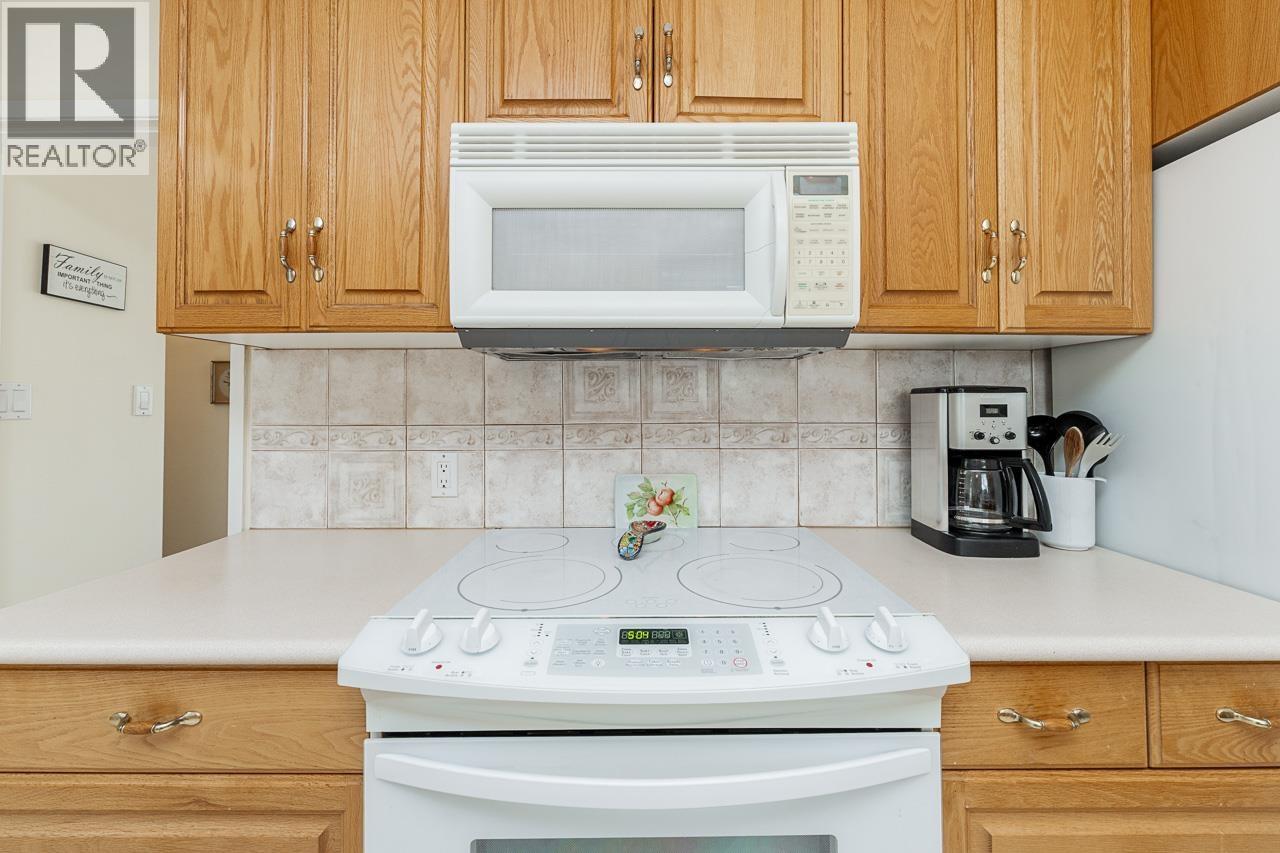 7055 Kitchener Street, Burnaby, British Columbia  V5A 1K8 - Photo 10 - R3120063