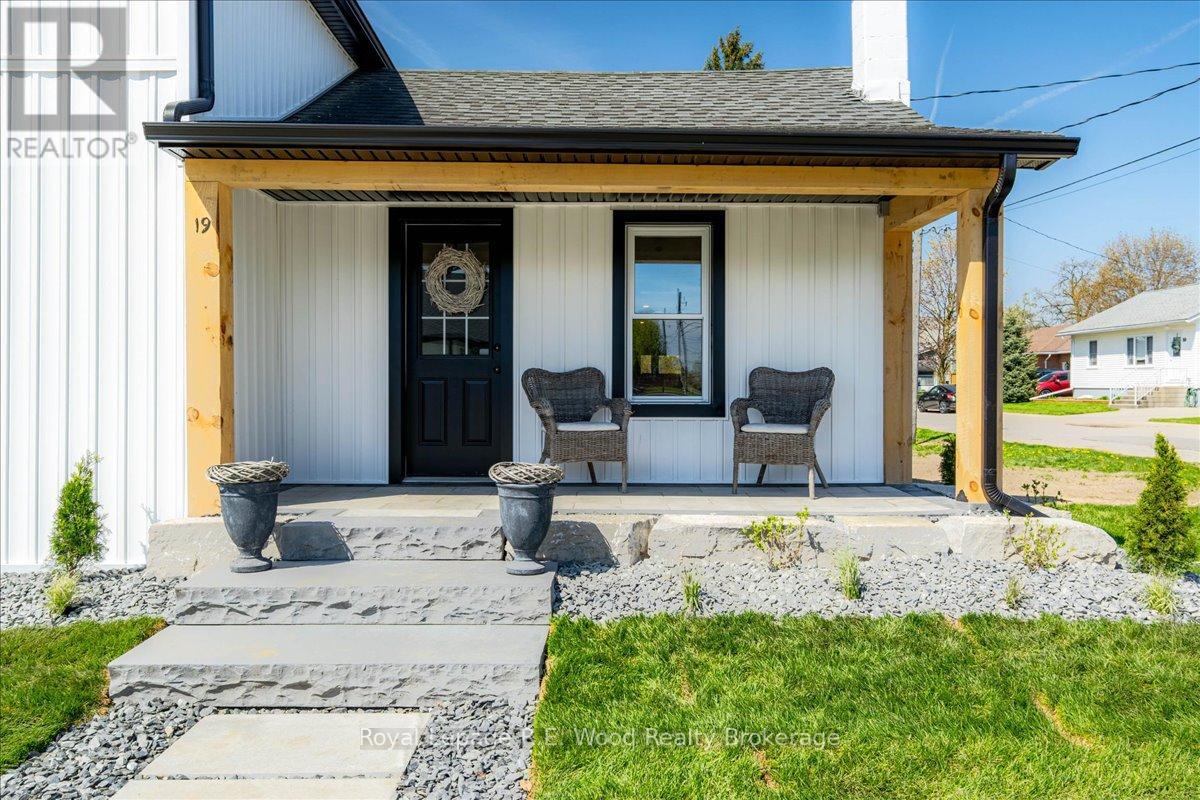19 Washington Street, Norwich, Ontario  N0J 1P0 - Photo 2 - X12947340
