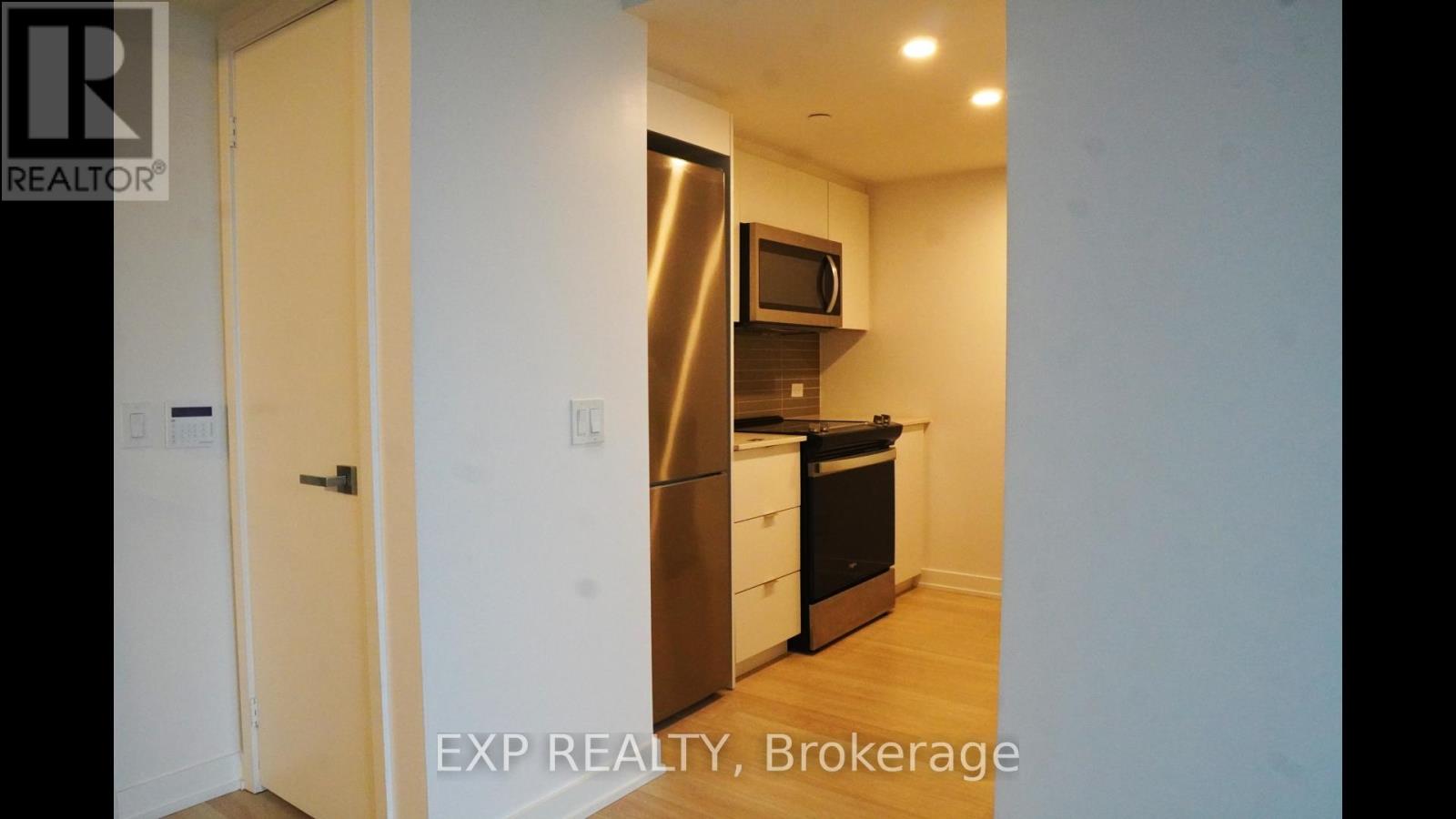 217 - 30 Tretti Way, Toronto, Ontario  M3H 0E3 - Photo 3 - C13091094