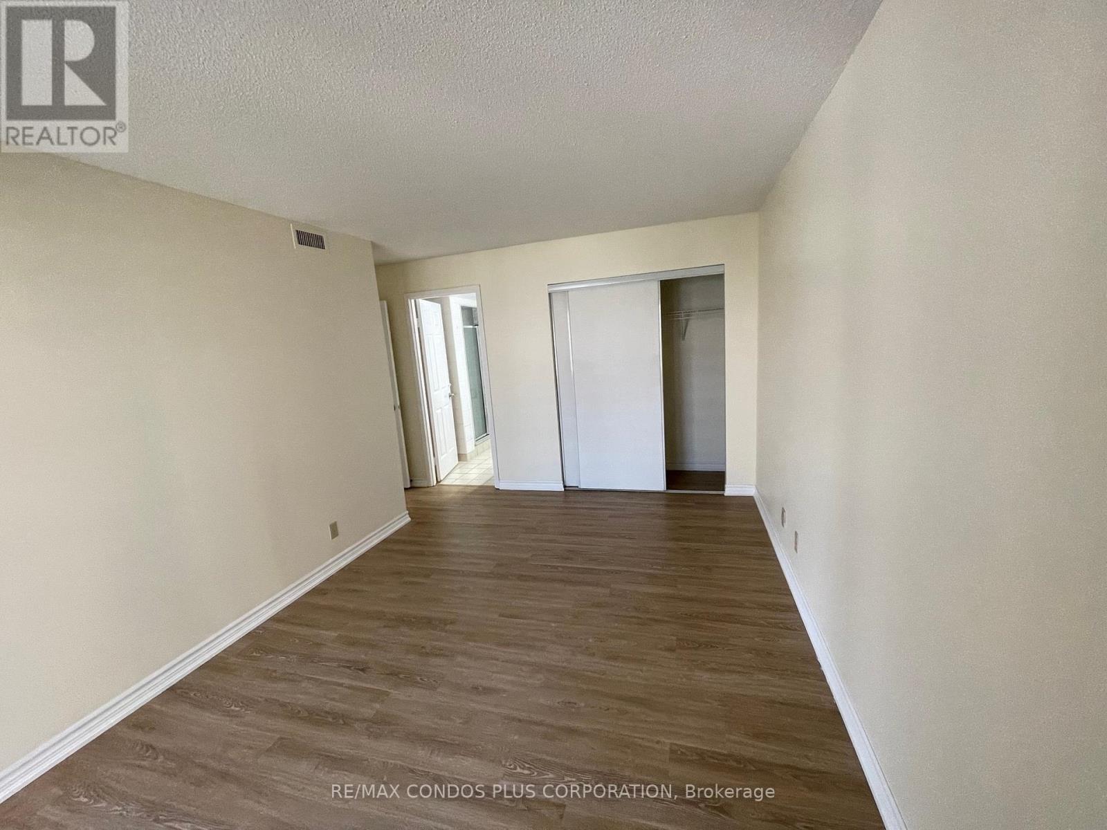 602 - 44 Gerrard Street W, Toronto, Ontario  M5G 2K2 - Photo 3 - C13091106