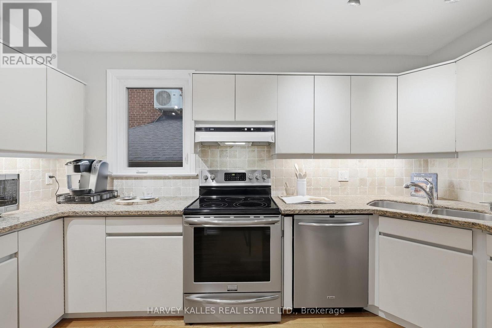 41 Romney Road, Toronto, Ontario  M3H 1H4 - Photo 16 - C13091136