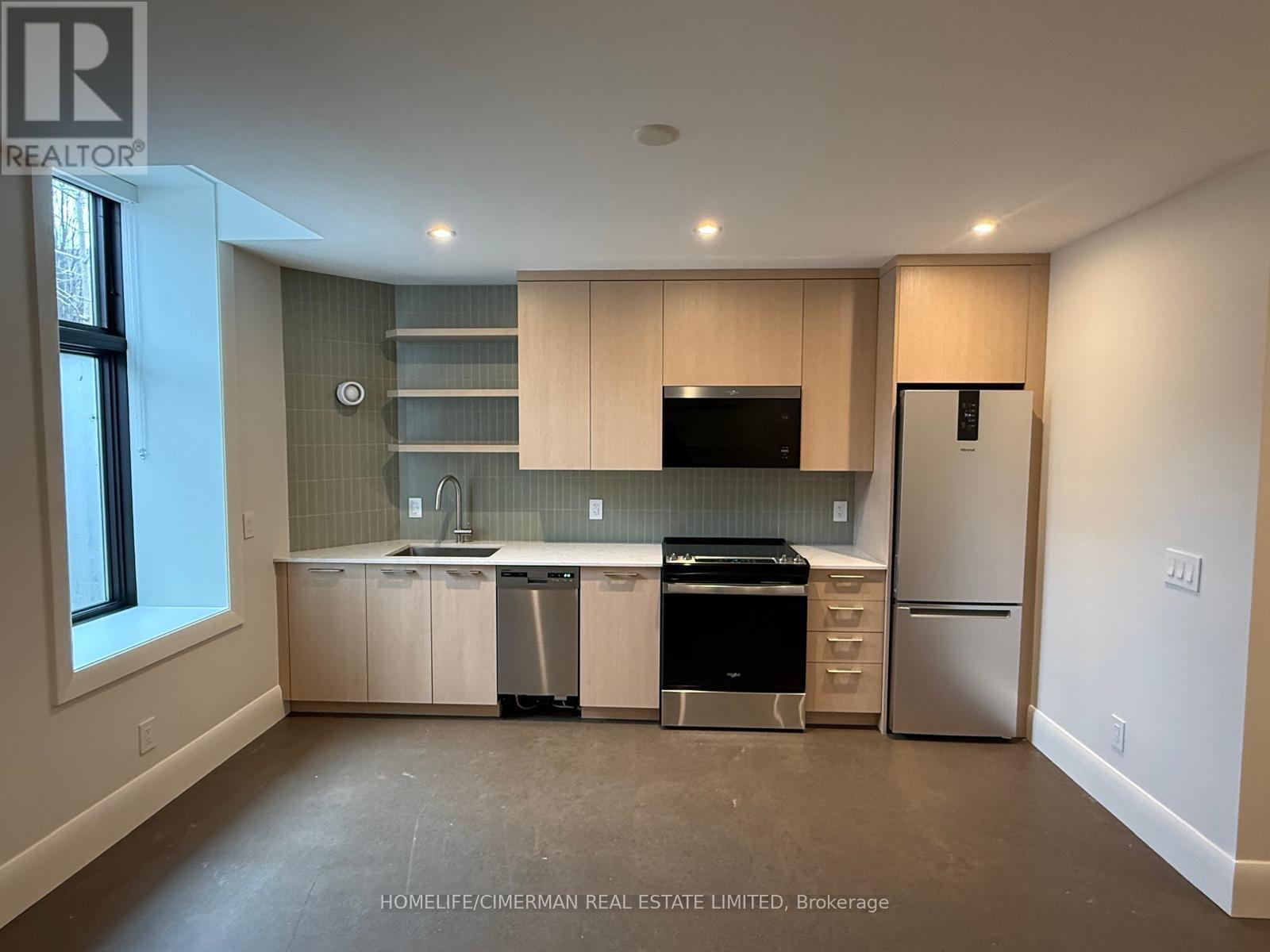 LOWER - 328 PALMERSTON BOULEVARD, Toronto, Ontario