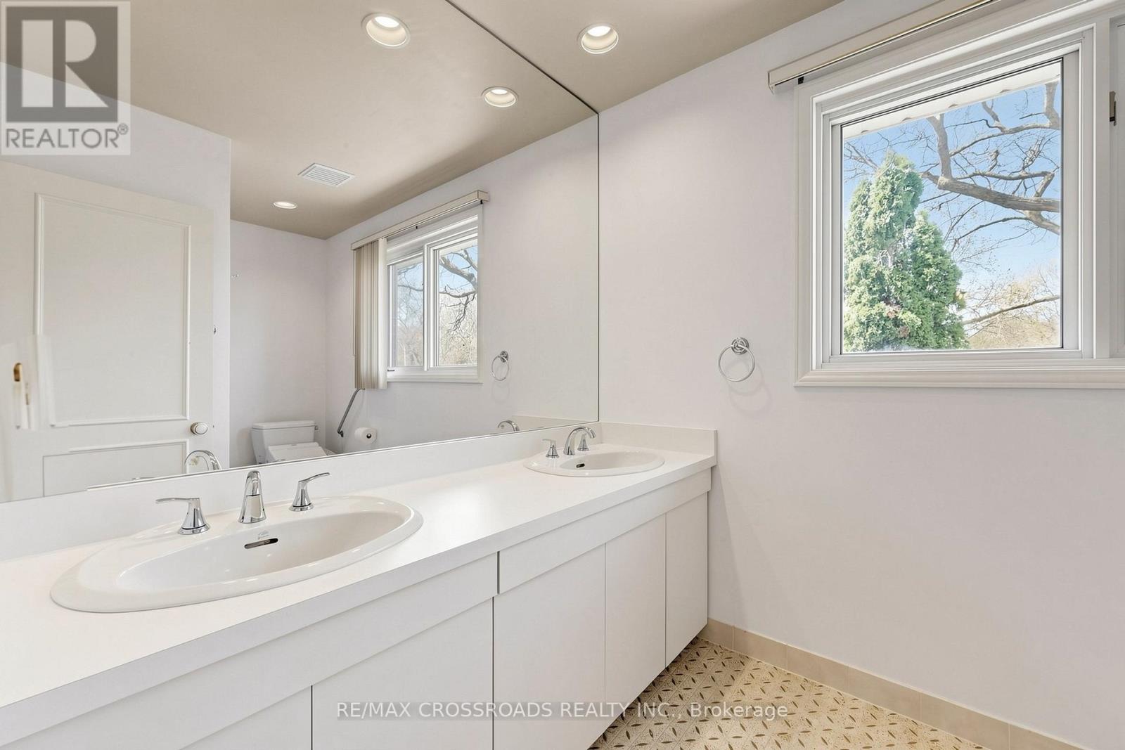 9 Tullamore Drive, Toronto, Ontario  M2L 2E9 - Photo 31 - C13091194