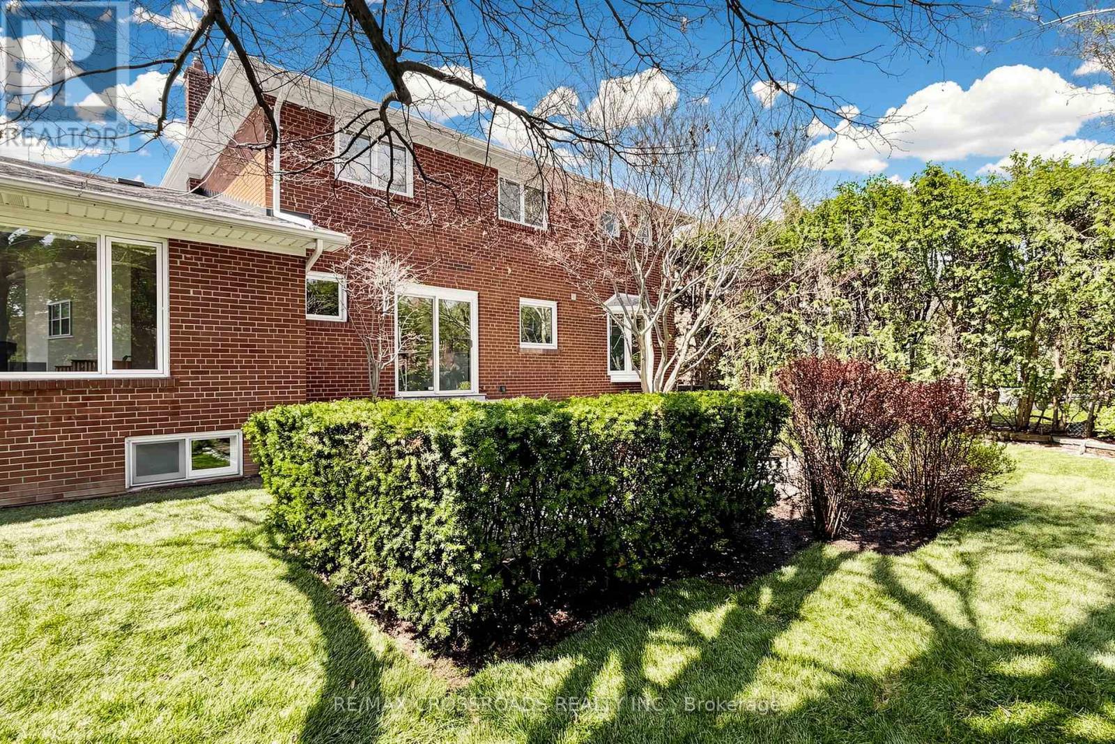 9 Tullamore Drive, Toronto, Ontario  M2L 2E9 - Photo 37 - C13091194