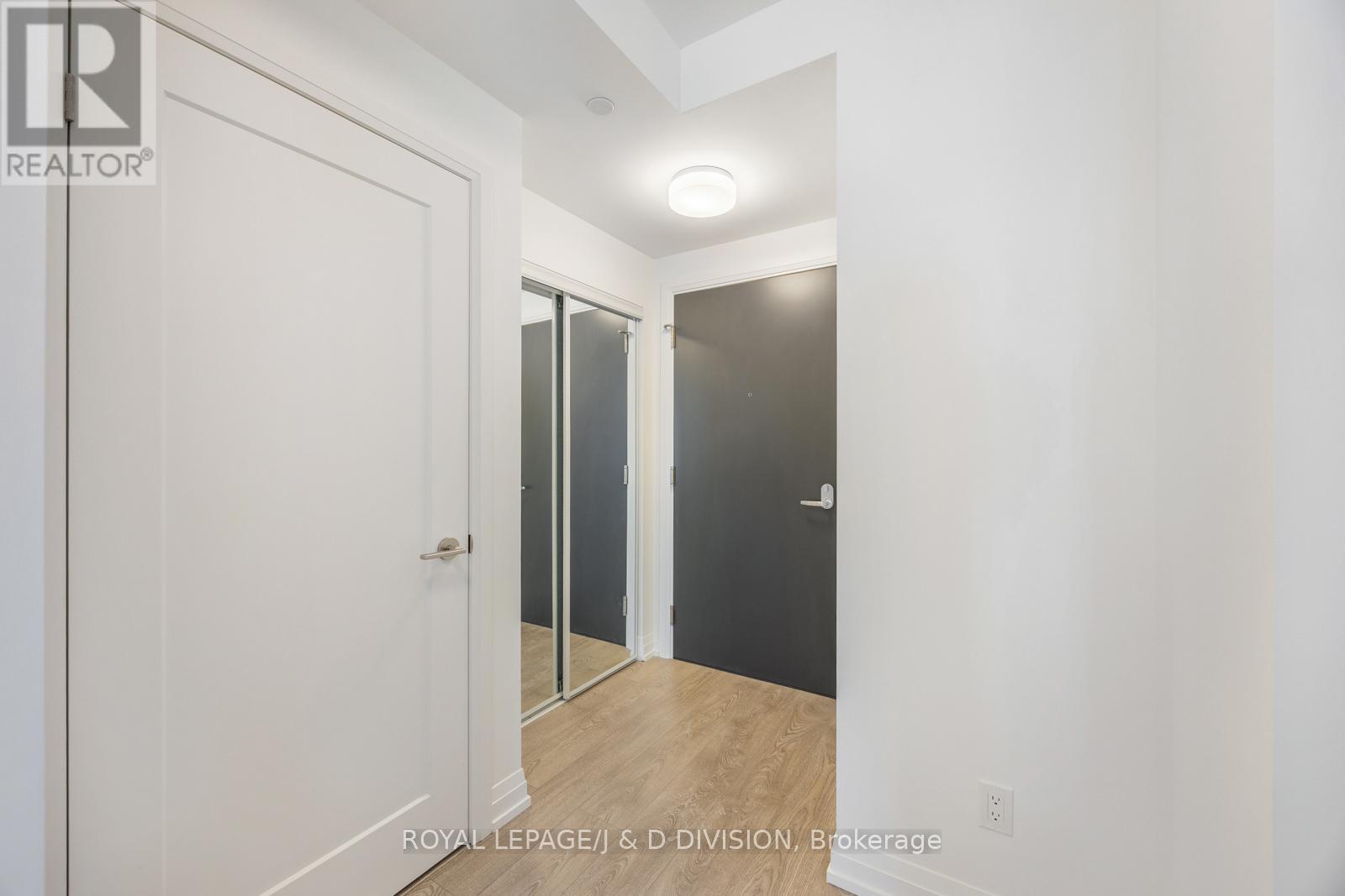 1510 - 286 Main Street, Toronto, Ontario  M4C 4X5 - Photo 3 - E13091086