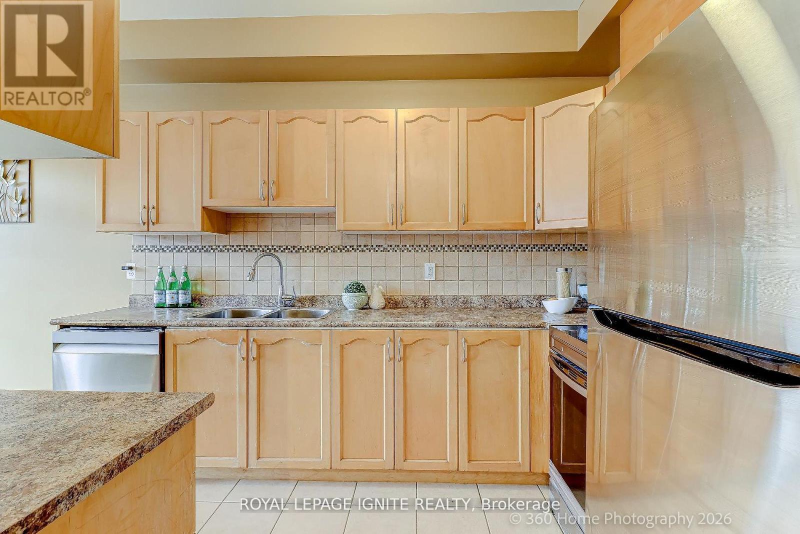 48 Thorp Crescent, Ajax, Ontario  L1T 0G9 - Photo 11 - E13091104