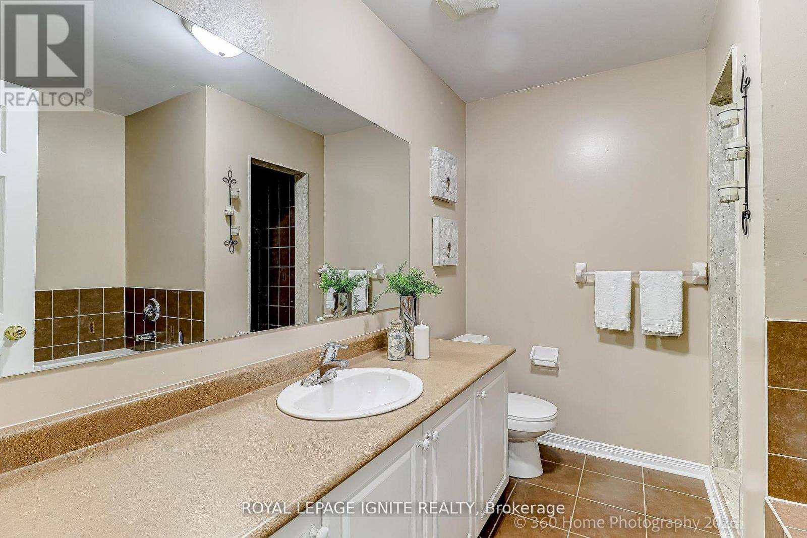 48 Thorp Crescent, Ajax, Ontario  L1T 0G9 - Photo 19 - E13091104