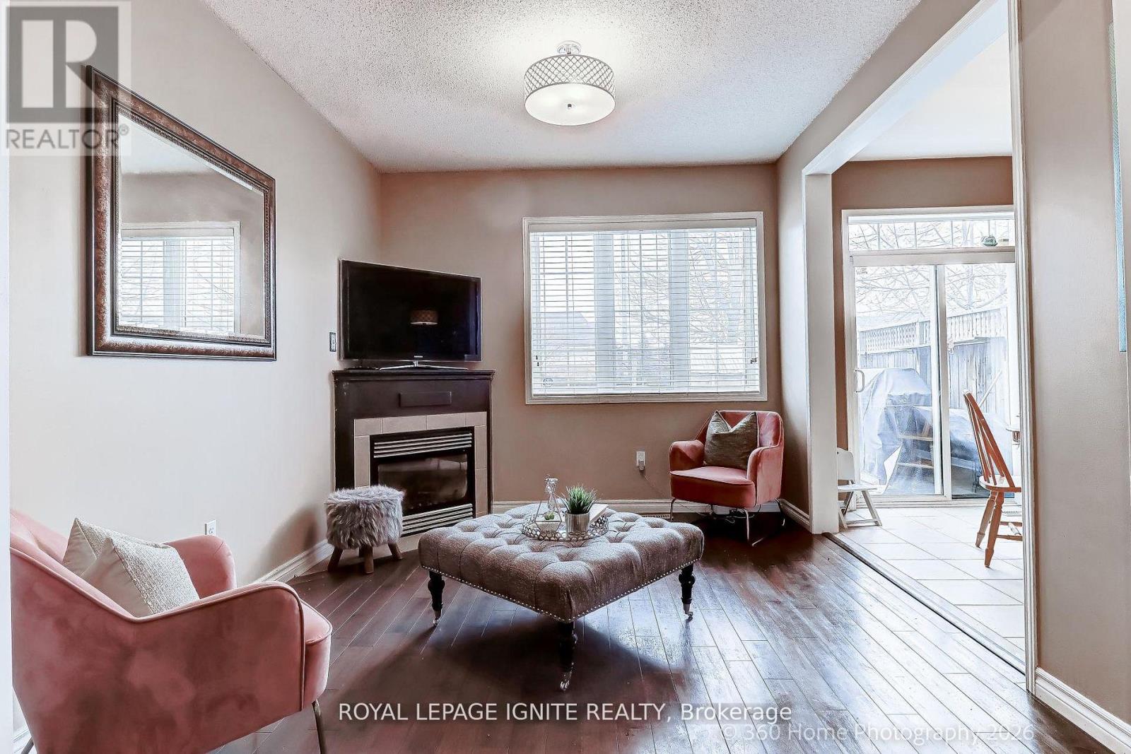48 Thorp Crescent, Ajax, Ontario  L1T 0G9 - Photo 6 - E13091104