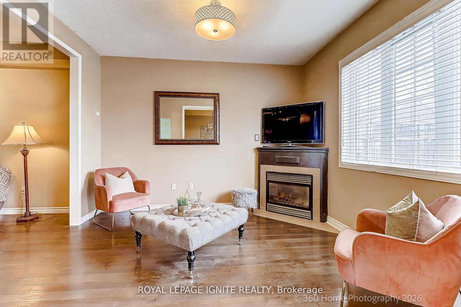 48 Thorp Crescent, Ajax, Ontario  L1T 0G9 - Photo 7 - E13091104