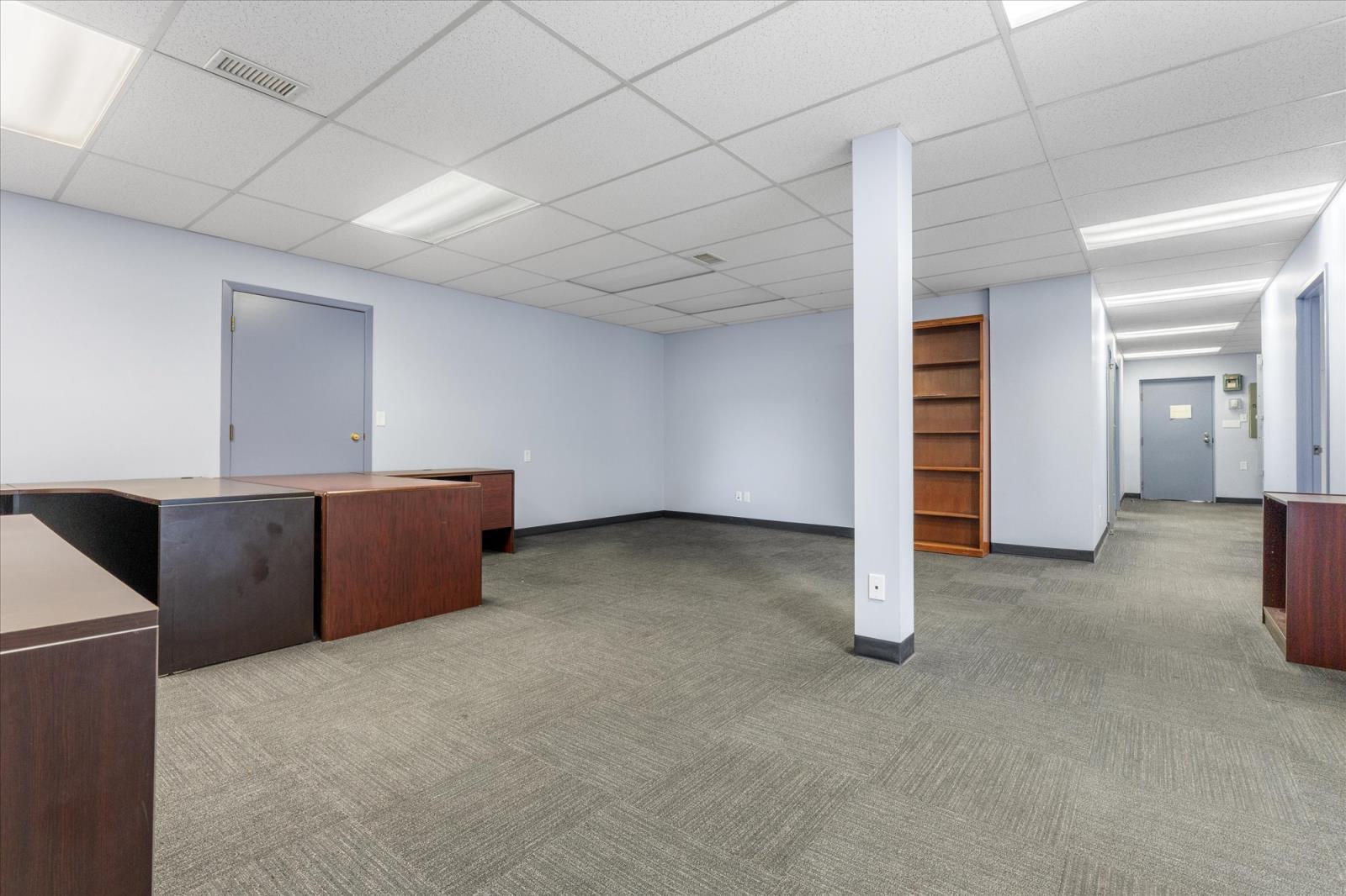 Back Office, 10047  81 Ave Nw, Edmonton, Alberta  T6E 1W7 - Photo 12 - 44811844