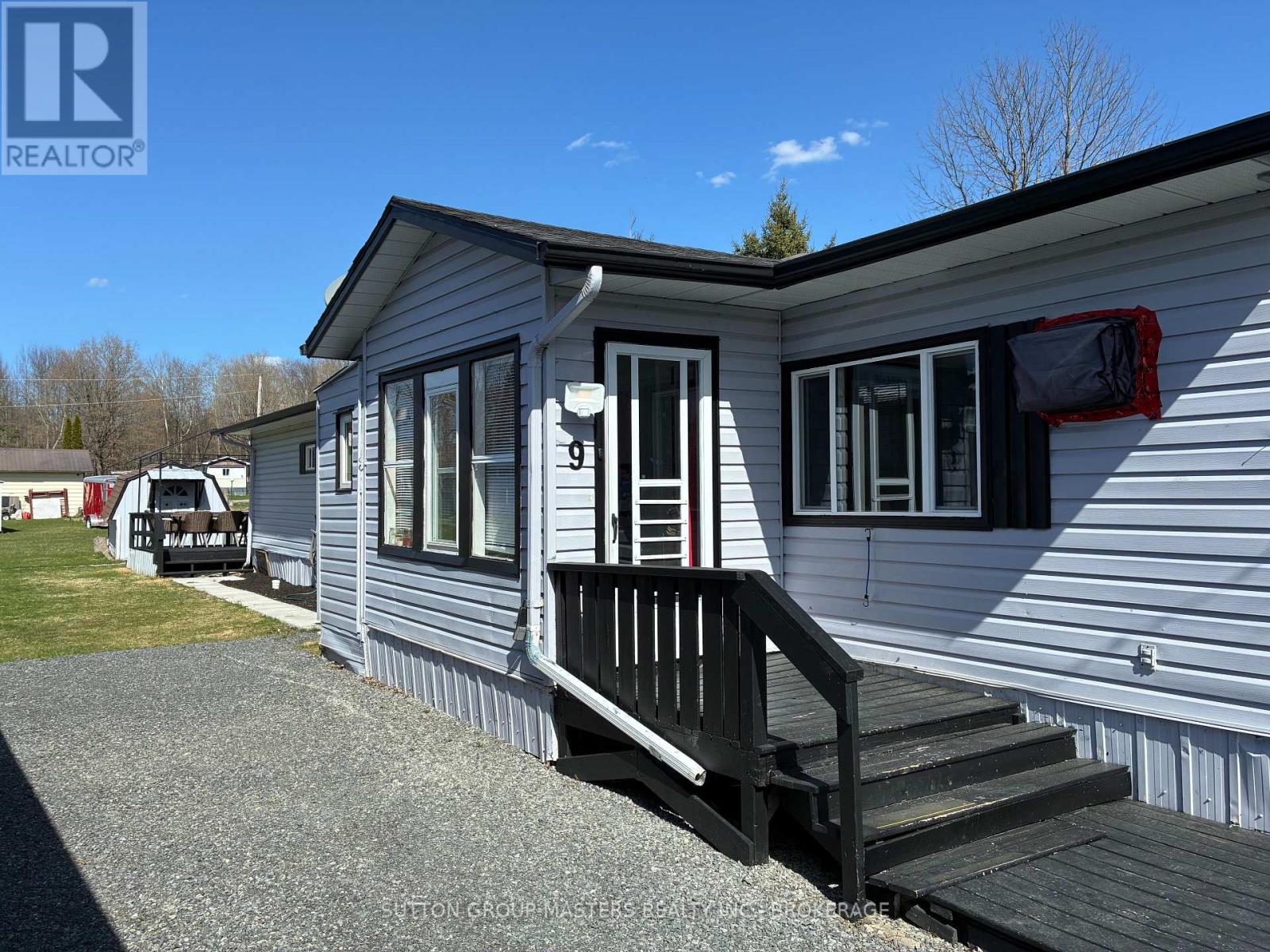 9 Patterson Boulevard, Rideau Lakes, Ontario  K0G 1E0 - Photo 5 - X12927384