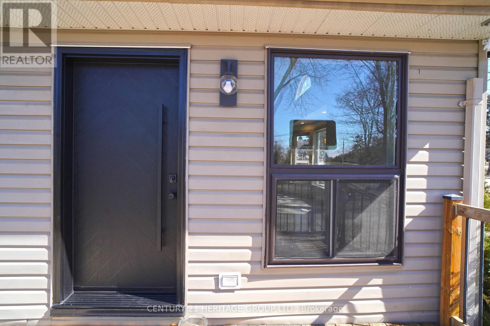236 Simcoe Avenue, Georgina, Ontario  L4P 2H8 - Photo 6 - N13091134