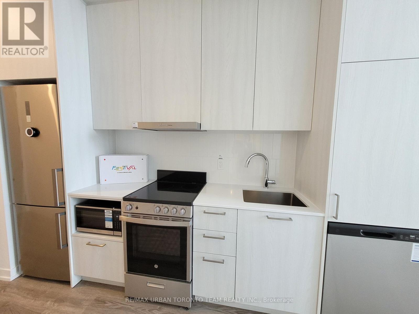 602 - 195 Commerce Street, Vaughan, Ontario  L4K 0P9 - Photo 4 - N13091138