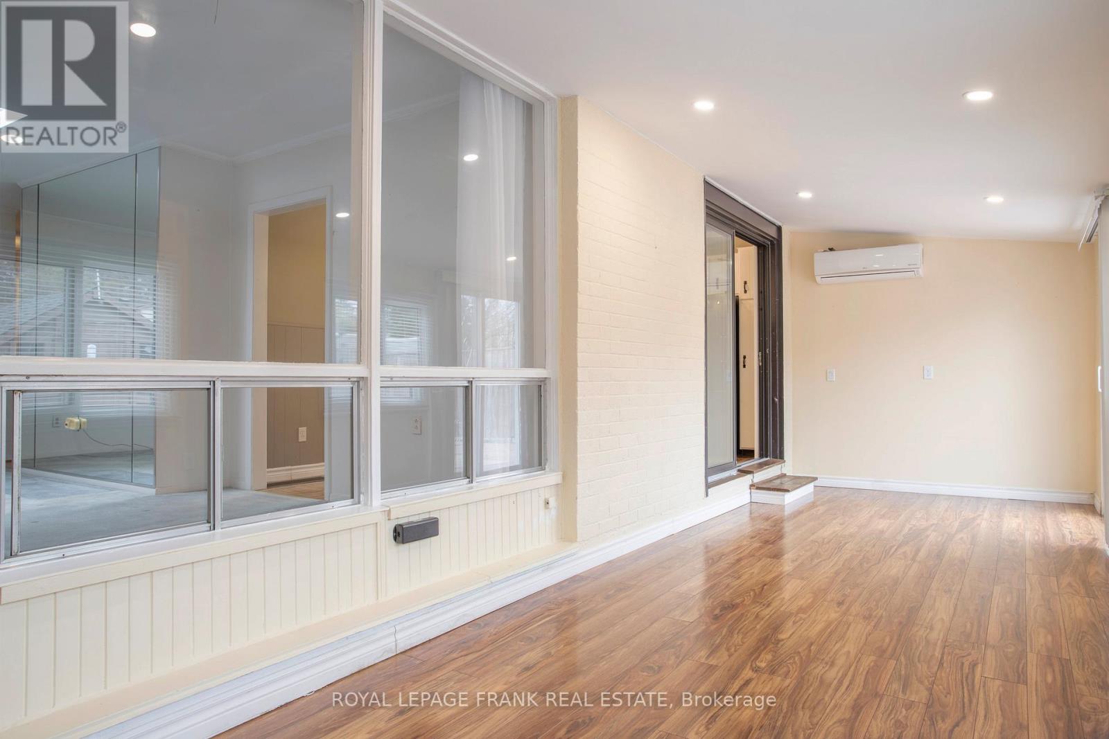 25 Shoreland Crescent, Toronto, Ontario  M1G 1M4 - Photo 14 - E13091436