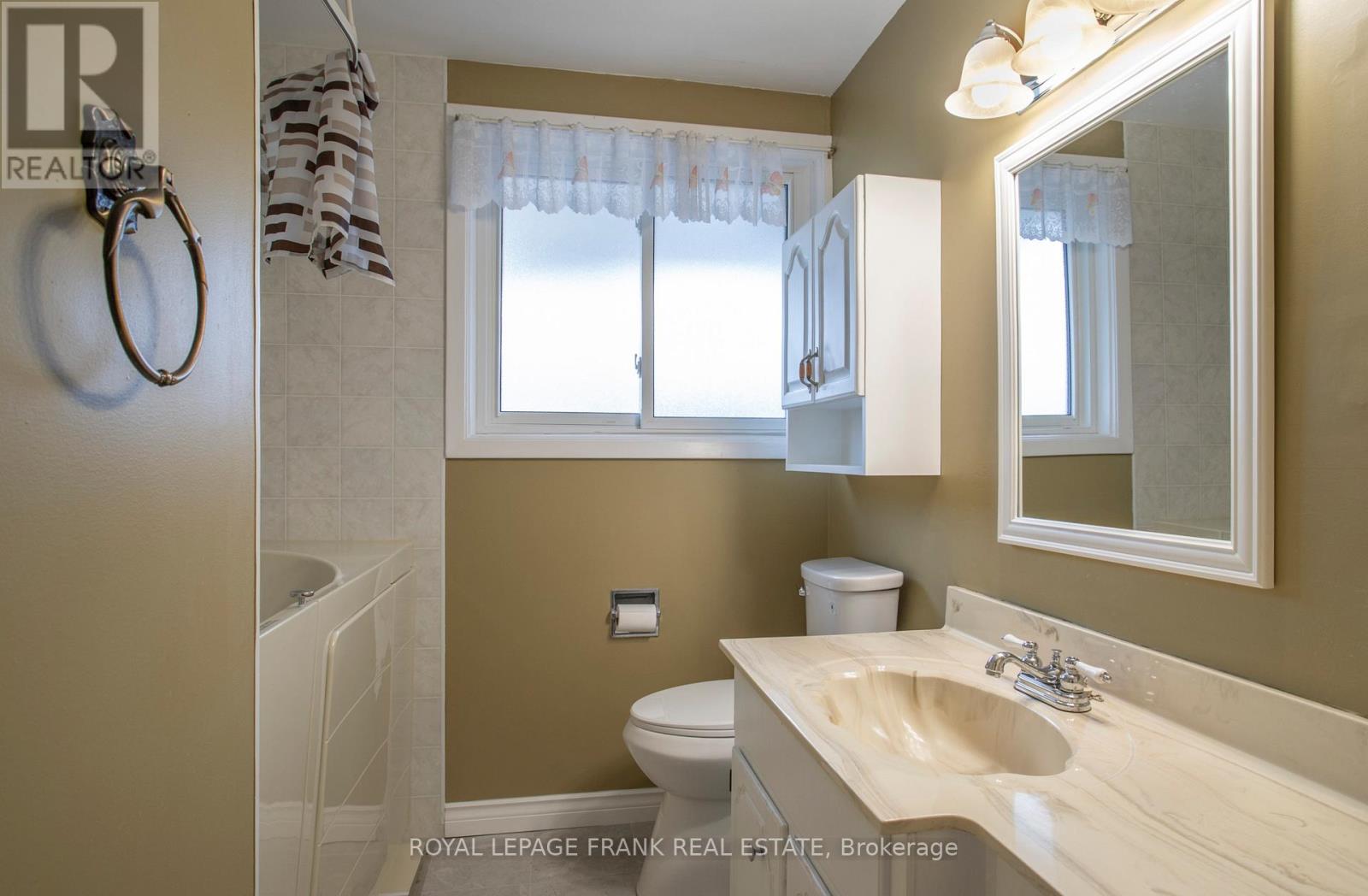25 Shoreland Crescent, Toronto, Ontario  M1G 1M4 - Photo 19 - E13091436