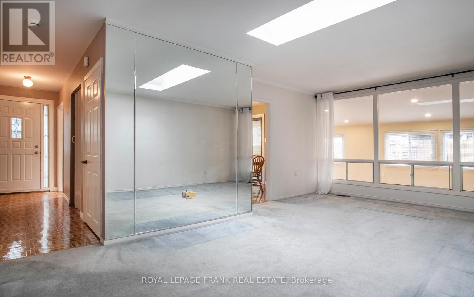 25 Shoreland Crescent, Toronto, Ontario  M1G 1M4 - Photo 4 - E13091436