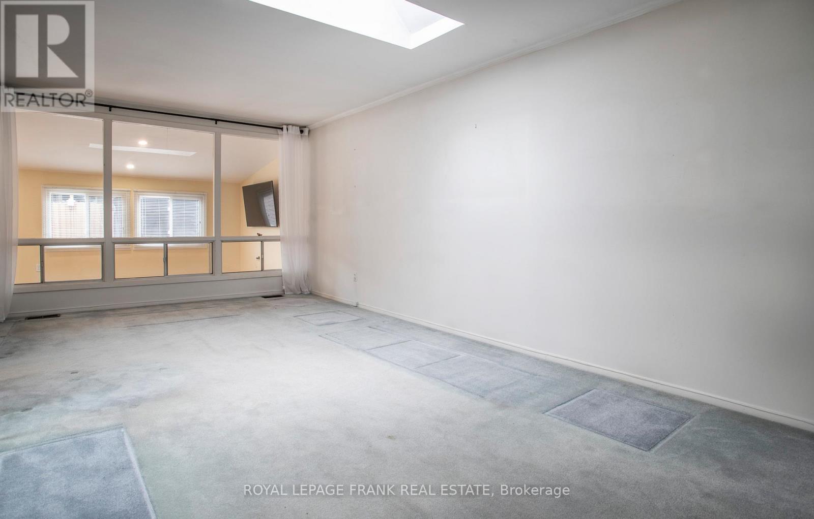 25 Shoreland Crescent, Toronto, Ontario  M1G 1M4 - Photo 5 - E13091436