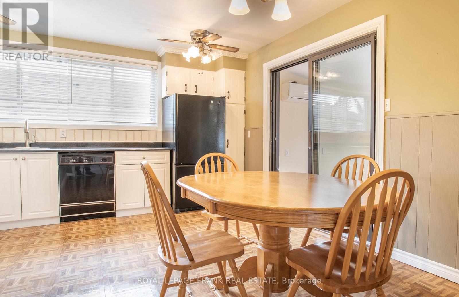 25 Shoreland Crescent, Toronto, Ontario  M1G 1M4 - Photo 7 - E13091436