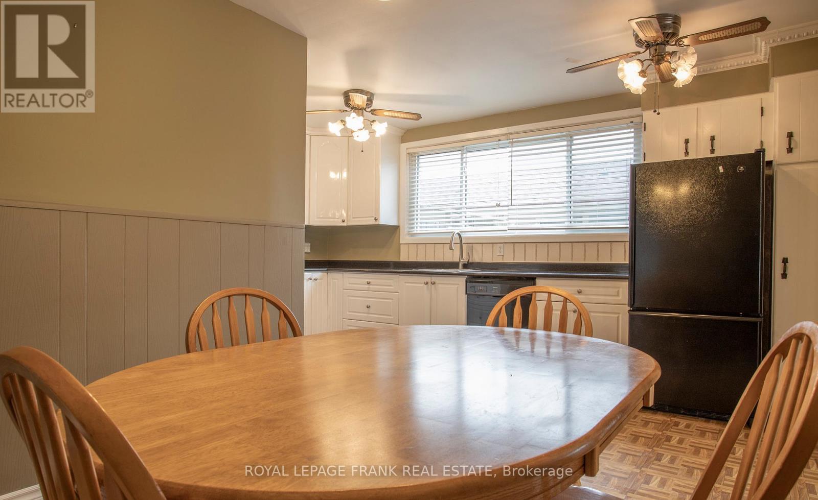 25 Shoreland Crescent, Toronto, Ontario  M1G 1M4 - Photo 8 - E13091436
