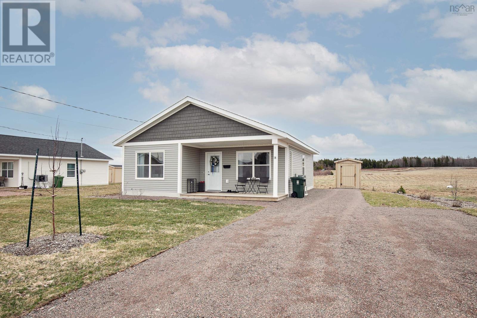 14 Fleming Street, Amherst, Nova Scotia  B4H 0C3 - Photo 2 - 202607965
