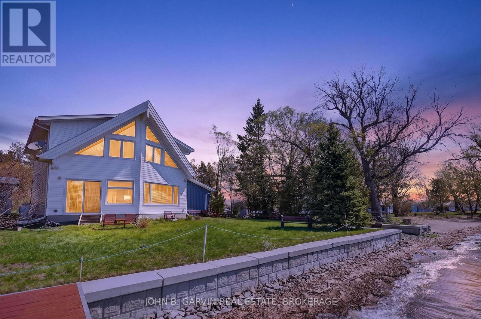 137 THOUSAND ISLANDS PARKWAY, Gananoque, Ontario