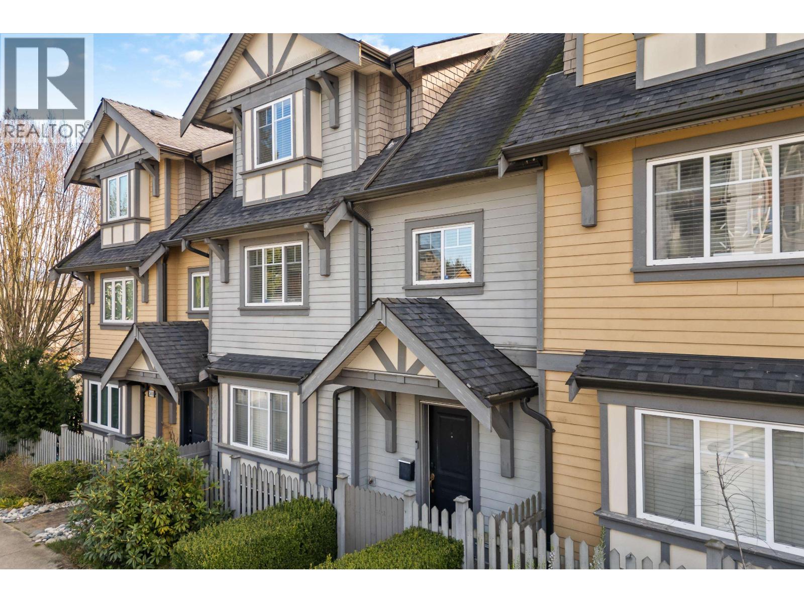 2412 St. Catherines Street, Vancouver, British Columbia  V5T 3X9 - Photo 1 - R3102549