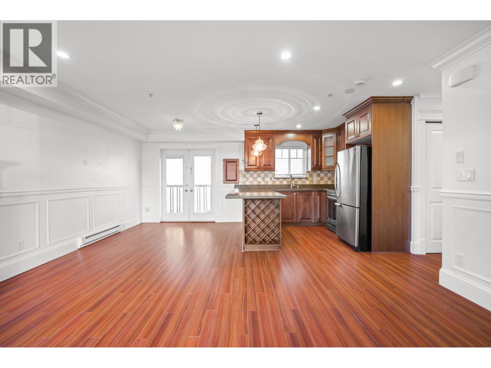 2412 St. Catherines Street, Vancouver, British Columbia  V5T 3X9 - Photo 3 - R3102549