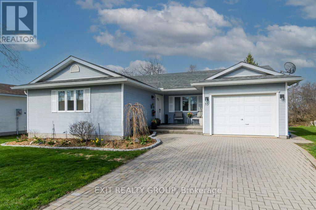 73 SAND BANKS COURT, Prince Edward County, Ontario