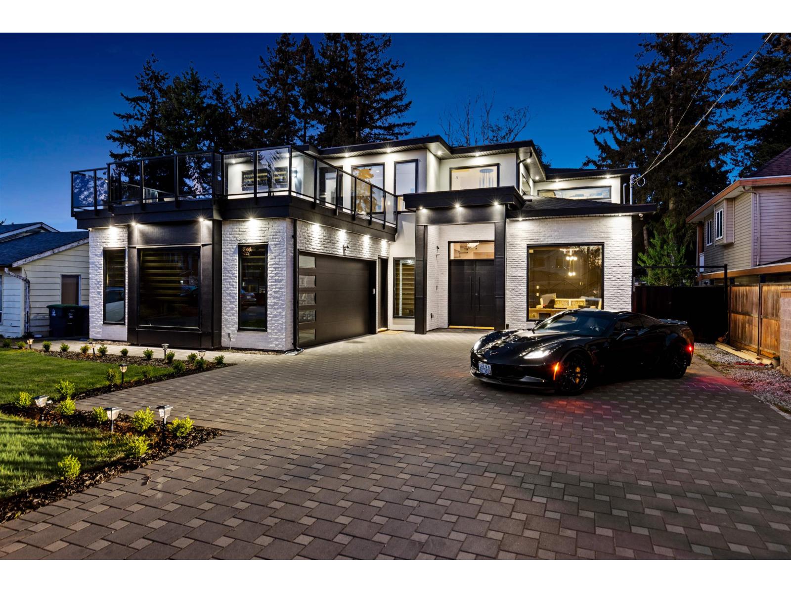 10686 141a Street, Surrey, British Columbia  V3T 4R7 - Photo 1 - R3120041