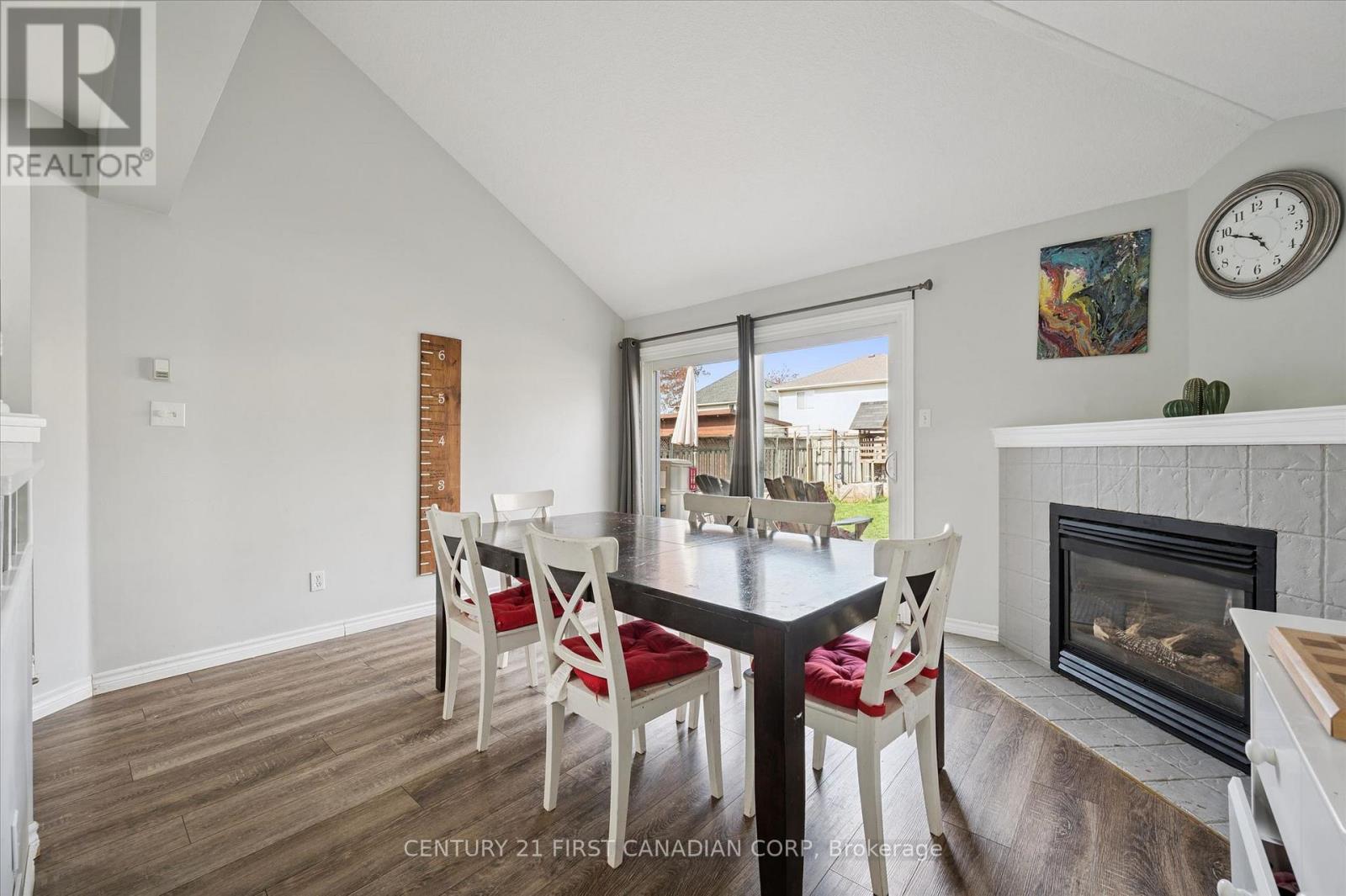 34 Waxwing Crescent, Guelph, Ontario  N1C 1E3 - Photo 11 - X13091284