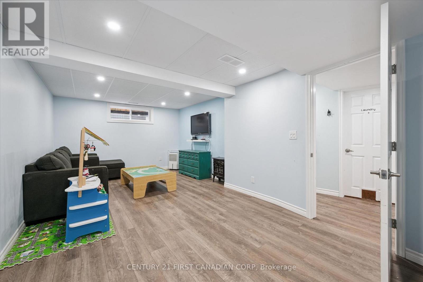 34 Waxwing Crescent, Guelph, Ontario  N1C 1E3 - Photo 22 - X13091284