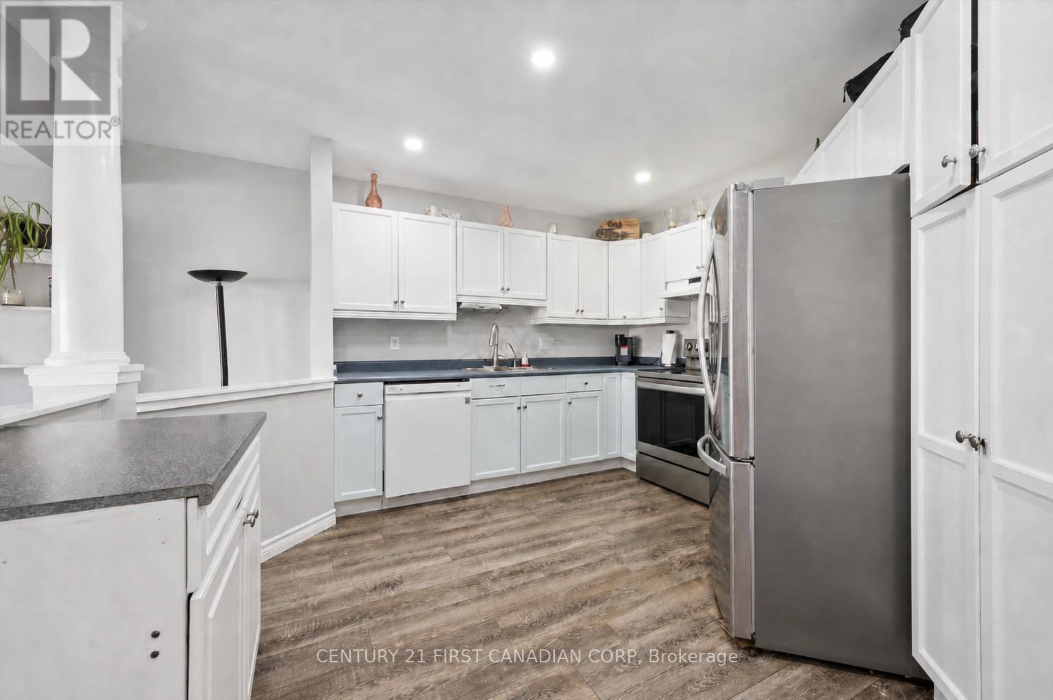34 Waxwing Crescent, Guelph, Ontario  N1C 1E3 - Photo 3 - X13091284