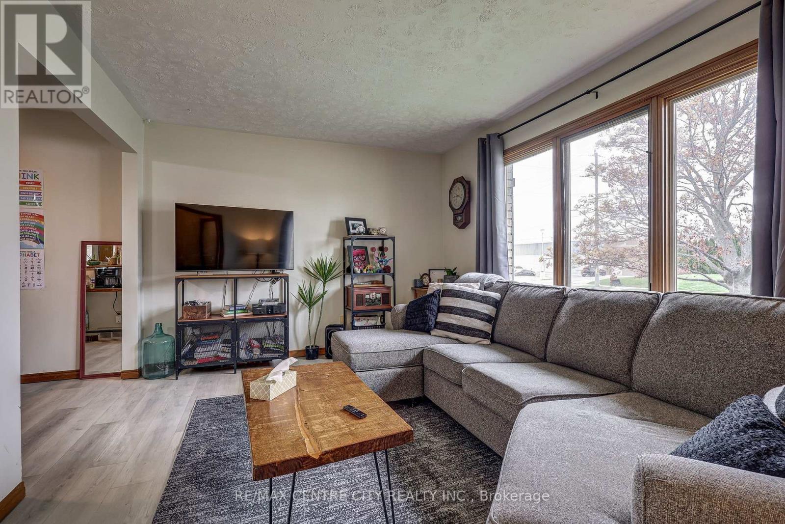 456 Wellington Street, St. Thomas, Ontario  N5R 5X8 - Photo 14 - X13091498