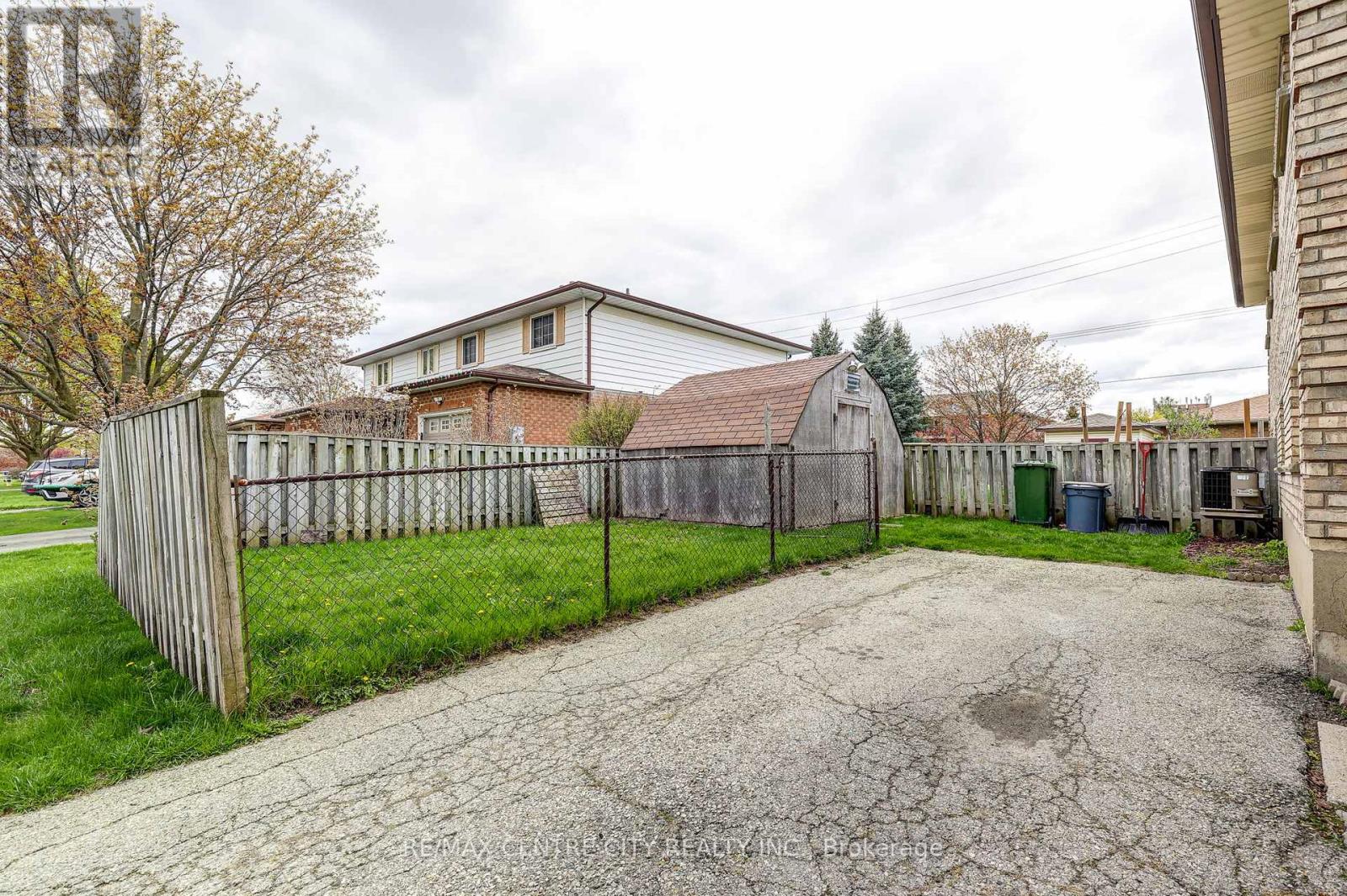 456 Wellington Street, St. Thomas, Ontario  N5R 5X8 - Photo 6 - X13091498