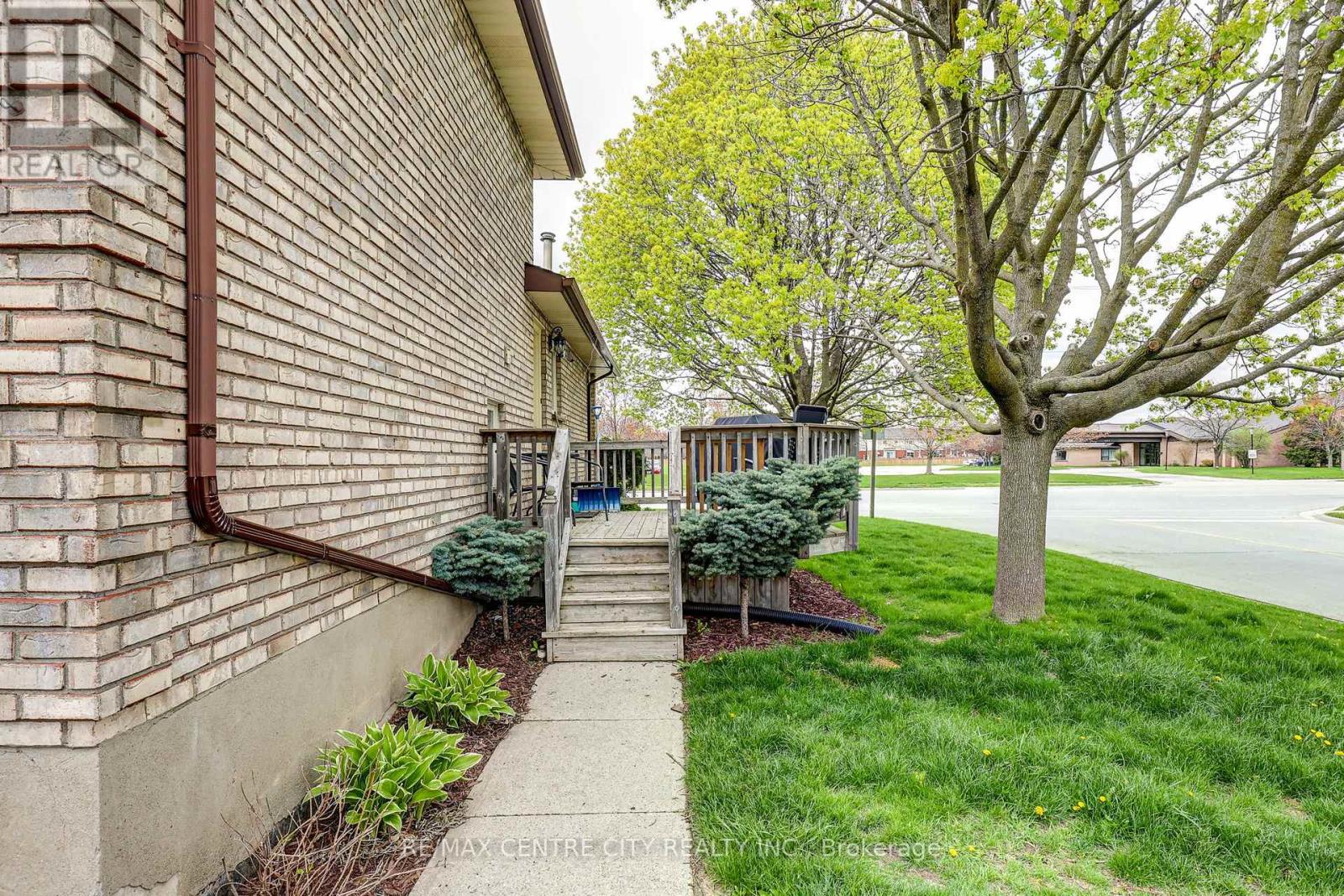 456 Wellington Street, St. Thomas, Ontario  N5R 5X8 - Photo 9 - X13091498