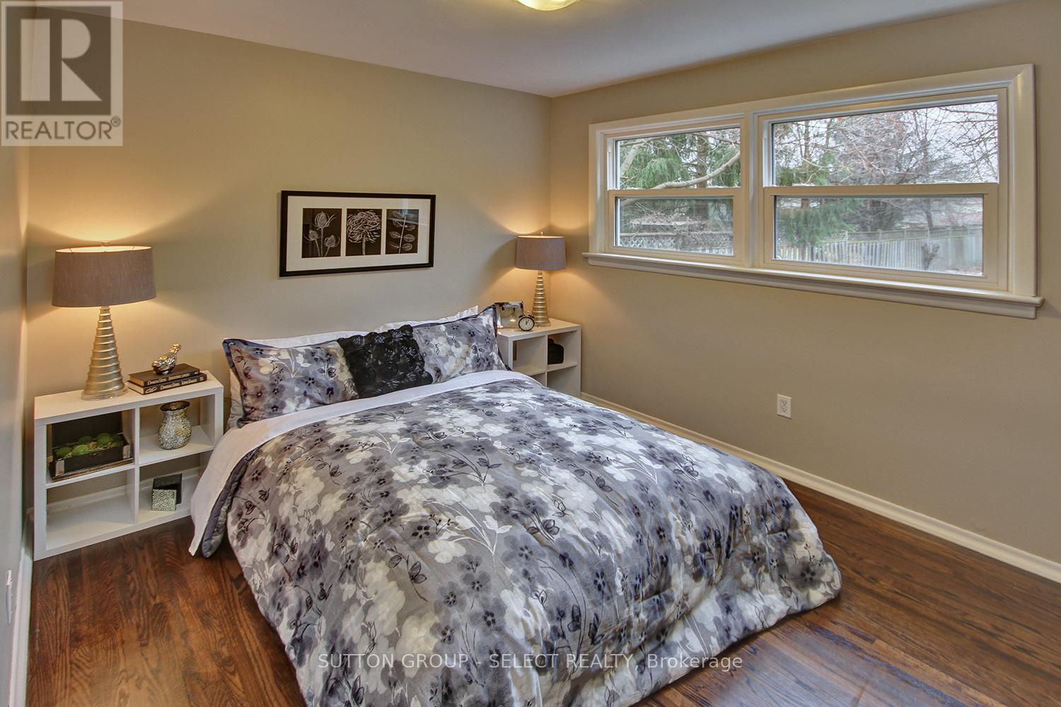 196 Emery Street E, London South, Ontario  N6C 2E2 - Photo 3 - X13091580