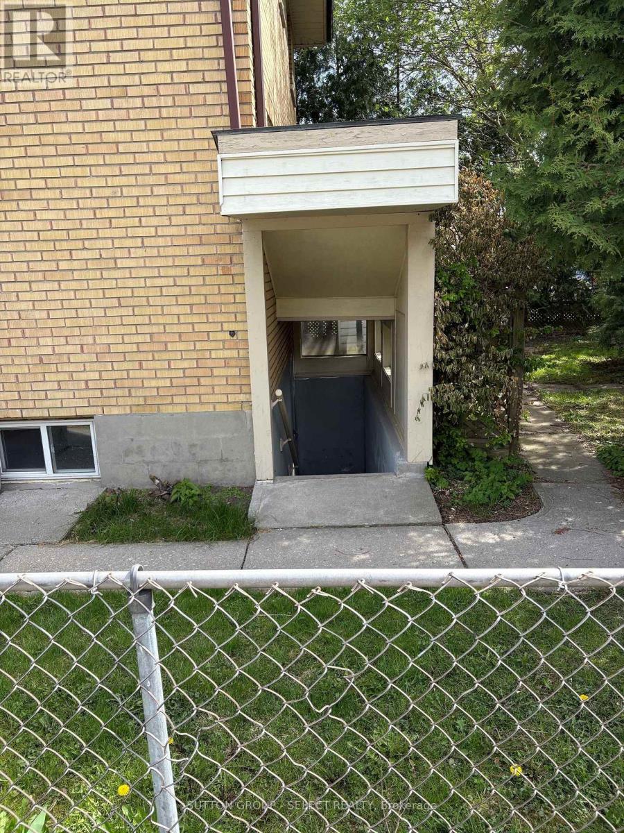84 Wilson Avenue, London North, Ontario  N6H 1X6 - Photo 3 - X13091582