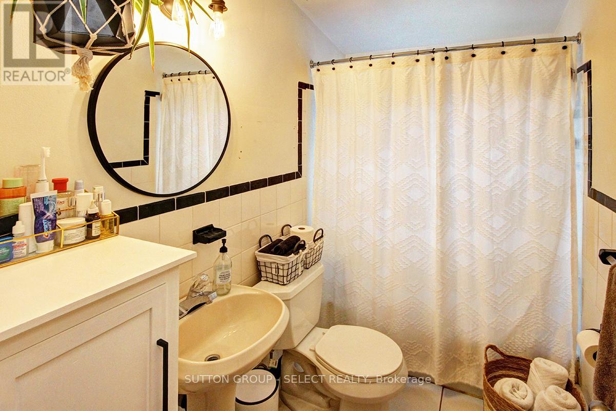 230 Emery Street E, London South, Ontario  N6C 2E2 - Photo 11 - X13091584