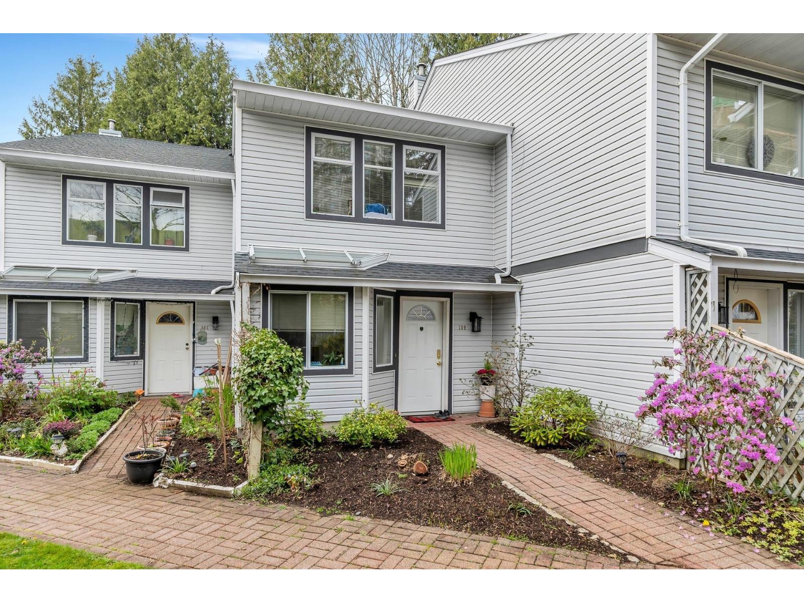 109 13843 100 AVENUE, Surrey, British Columbia
