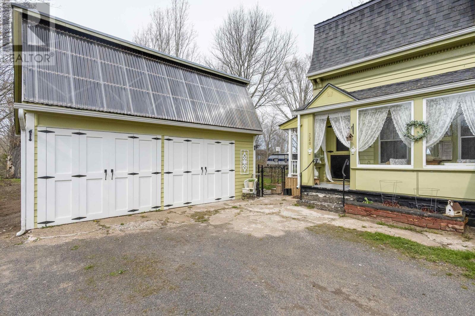 220 Main Street, Berwick, Nova Scotia  B0P 1E0 - Photo 3 - 202609926