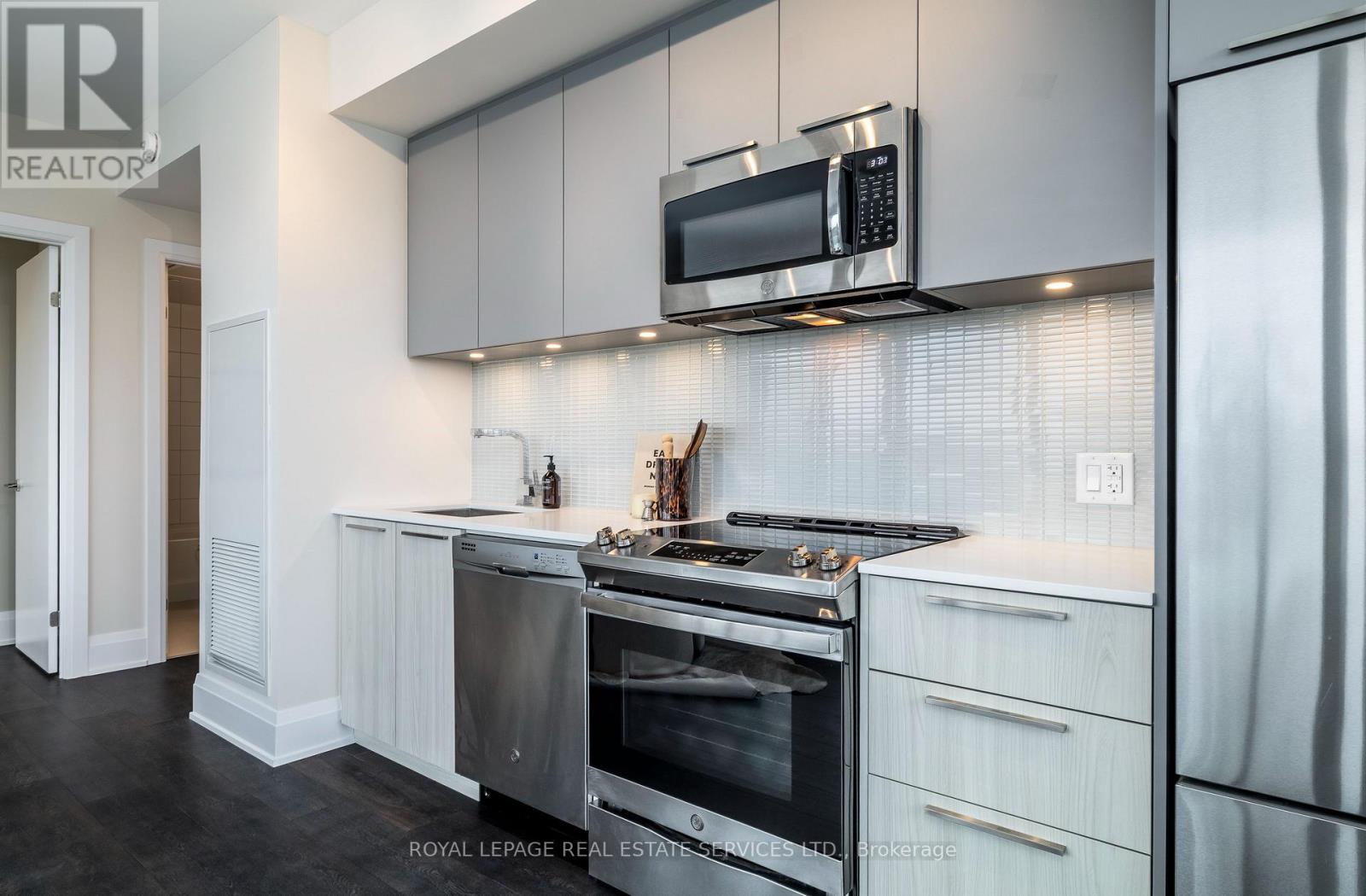 1402 - 20 Brin Drive, Toronto, Ontario  M8X 0B2 - Photo 6 - W13091110