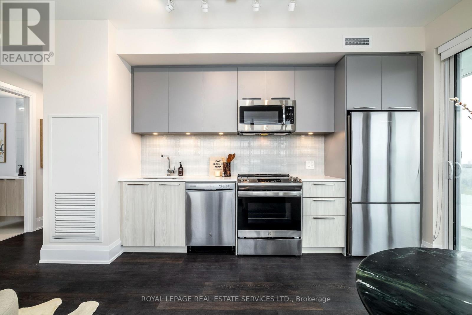 1402 - 20 Brin Drive, Toronto, Ontario  M8X 0B2 - Photo 7 - W13091110