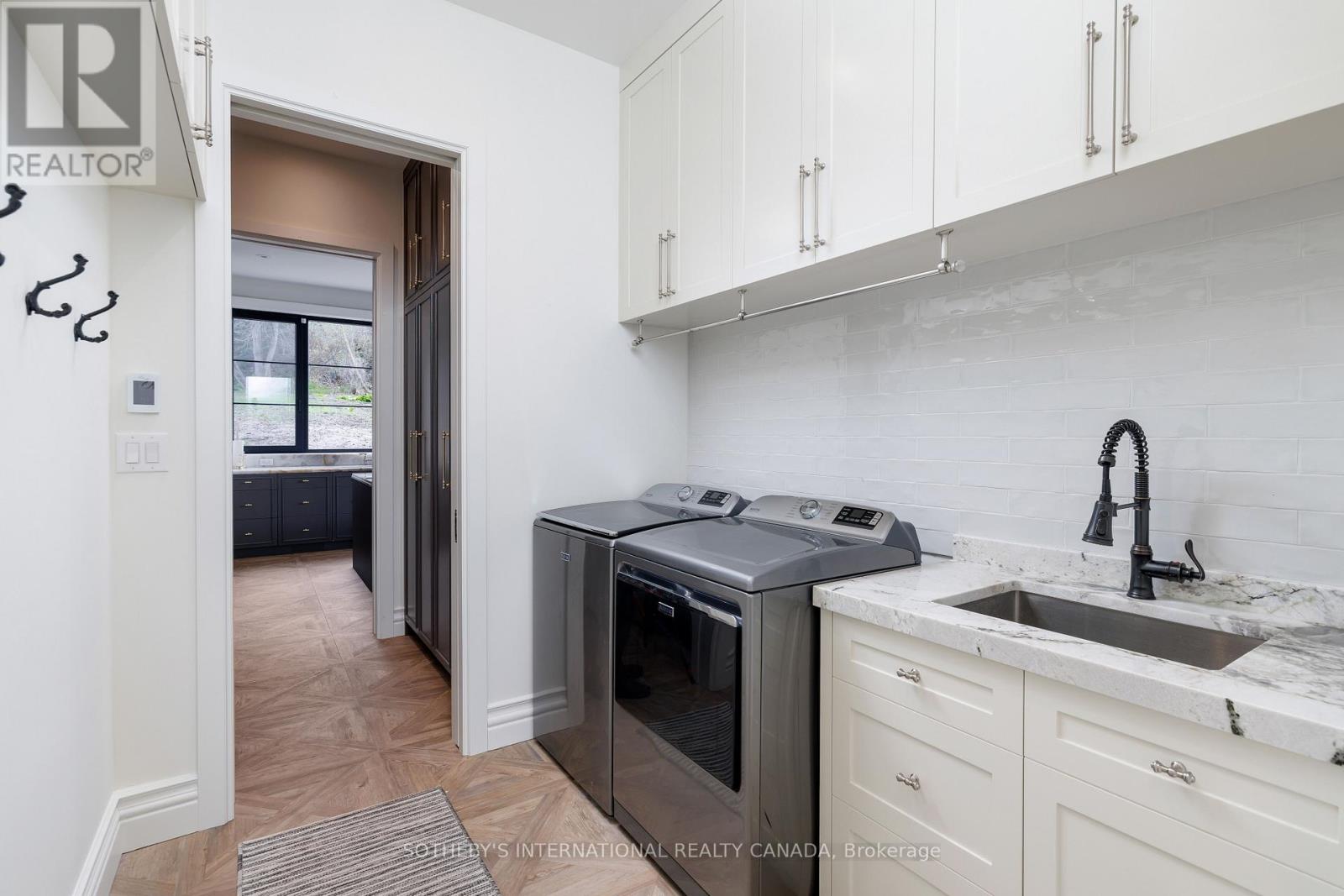 150 Edenbridge Drive, Toronto, Ontario  M9A 3G6 - Photo 22 - W13091126