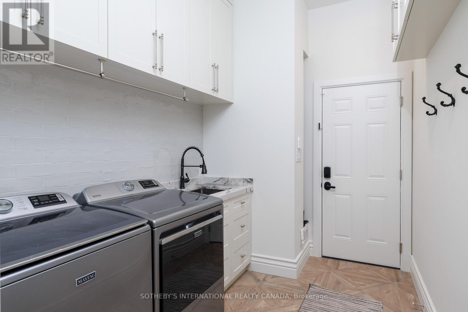 150 Edenbridge Drive, Toronto, Ontario  M9A 3G6 - Photo 23 - W13091126