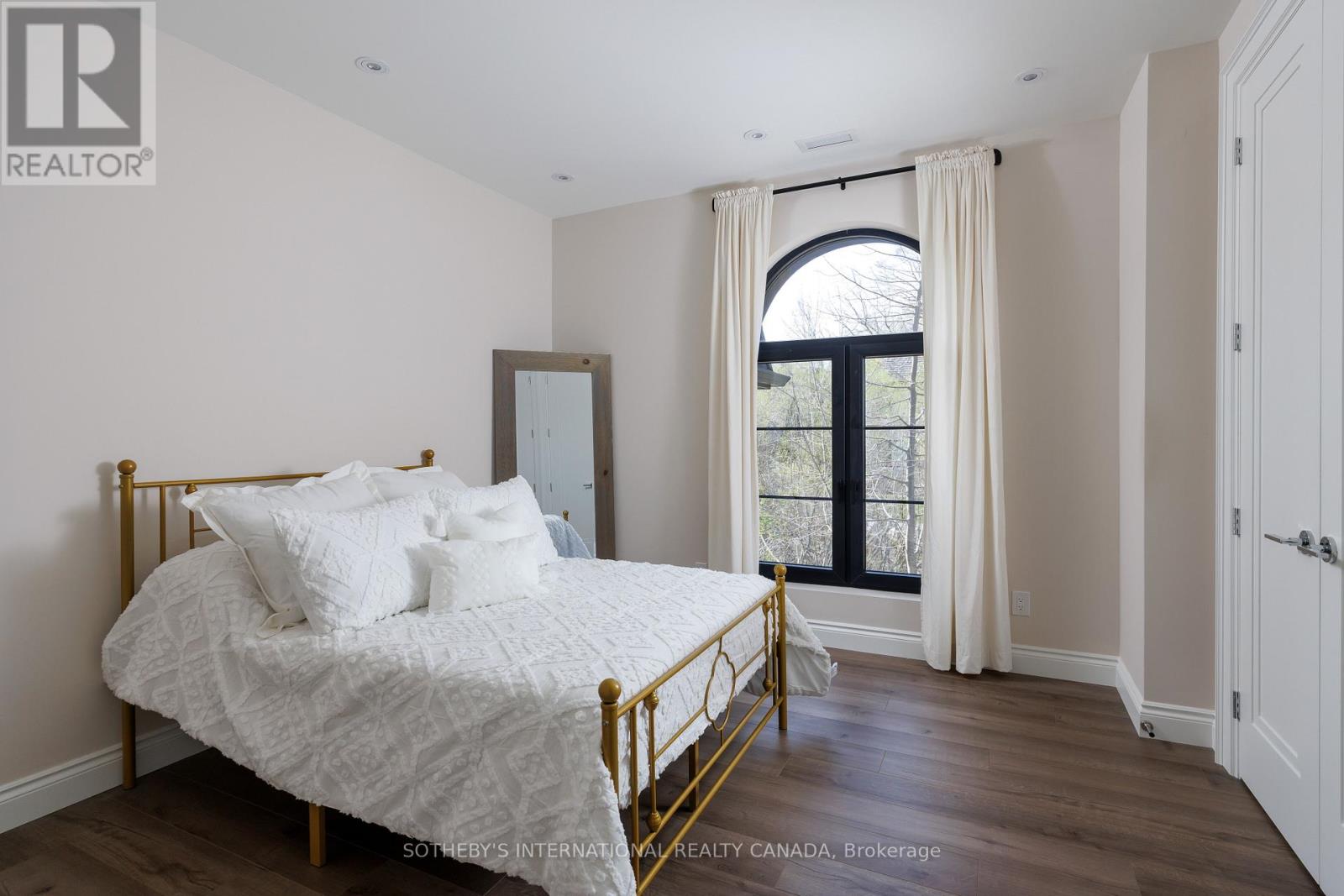 150 Edenbridge Drive, Toronto, Ontario  M9A 3G6 - Photo 34 - W13091126